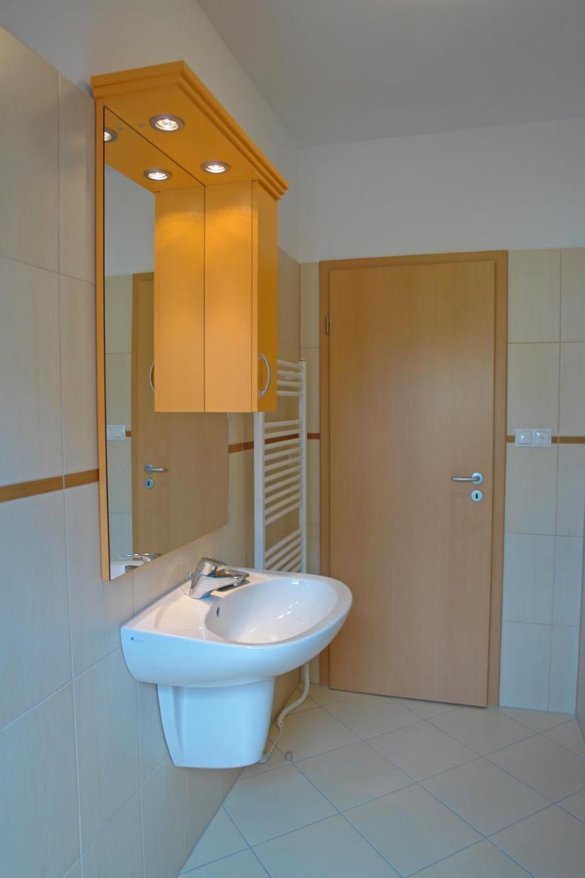 Roselio Sky Residence Heviz Exterior photo